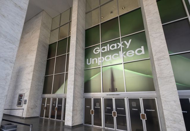 갤럭시 S24 시리즈가 AI 스마트폰 상용화의 포문을 열었다면 오는 22일(현지시간) 공개될 갤럭시 S25는 AI 스마트폰 대중화를 이끄는 주역이 될 전망이다. 사진은 2023년 '갤럭시 언팩 2023 : 정점을 공유하다(Share the Epic)’가 열린 머소닉 오디토리엄의 모습. /사진=삼성전자 제공 