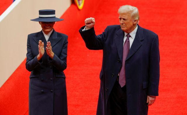 도널드 트럼프 제 47대 미국 대통령 취임식에서 멜라니아 트럼프 여사의 올블랙 패션이 화제다./사진=로이터