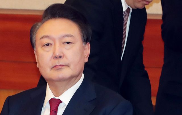 2년 전 대통령경호처 창설 기념행사가 대통령 생일파티처럼 꾸며졌다는 논란이 있는 가운데, 이 자리에 국군 장병들까지 동원된 정황이 확인됐다. 사진은 기사의 이해를 돕기 위한 윤석열 대통령이 21일 서울 종로구 재동 헌법재판소에서 열린 탄핵심판 3차 변론에 출석한 모습. /사진=임한별 기자