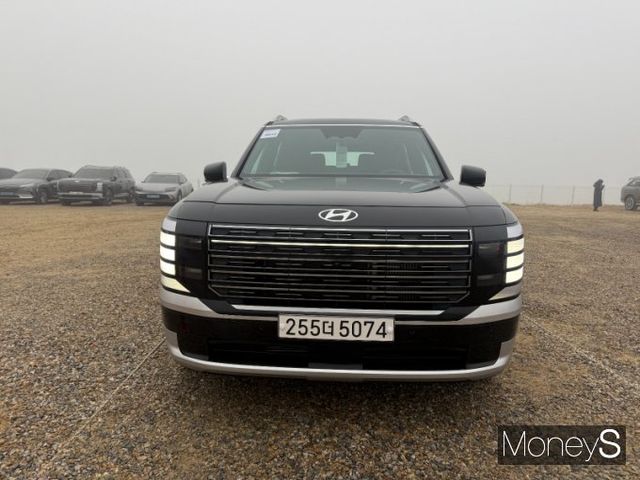 새로워진 팰리세이드를 2.5 터보 가솔린 엔진 7인승 모델을 타고 22일 고양에 위치한 현대 모터스튜디오에서 인천 중구에 위치한 카페를 돌아오는 코스로 총 108km를 주행했다. /사진=김서연 기자