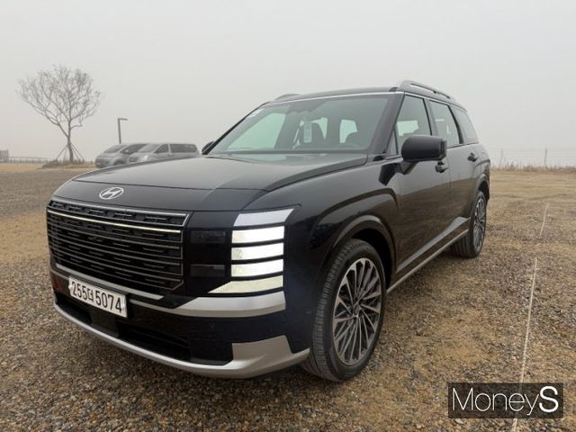 현대자동차가 6년만에 내놓은 2세대 팰리세이드는 플래그십 대형 SUV에 걸맞는 2.5 터보 파워트레인을 적용해 전 세대의 단점을 보완했다. /사진=김서연 기자