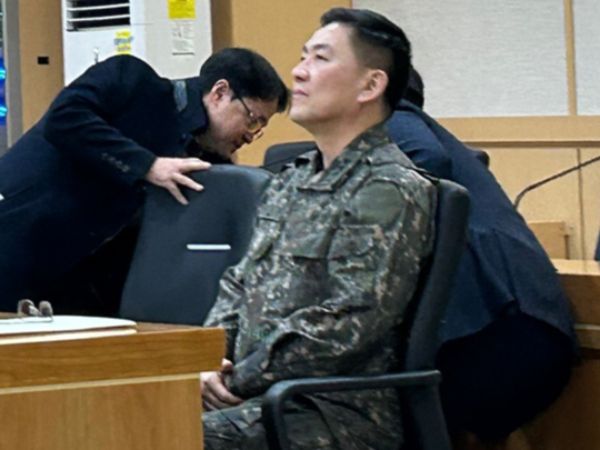 이진우 전 육군 수도방위사령관이 무죄를 주장했다. 사진은 12·3 비상계엄 사태에 가담해 구속 기소된 이진우 전 수도방위사령관이 23일 서울 중앙지역군사법원에서 열린 공판준비기일에 출석해 있는 모습. /사진=뉴시스