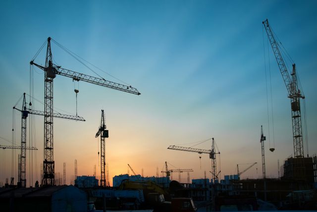 정부가 공공 공사에 참여하는 업체들의 부담을 덜고 침체된 건설 경기에도 활력을 불어넣기 위해 100억 이상 공공 공사의 단가심사 범위 축소 등의 조치에 나선다. /사진=이미지투데이