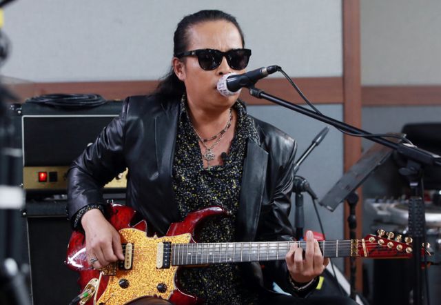 김태원이 서울 영등포구 당산동의 한 연습실에서 콘서트 'Friends' 공연 준비에 몰두하고 있다. /사진-머니투데이