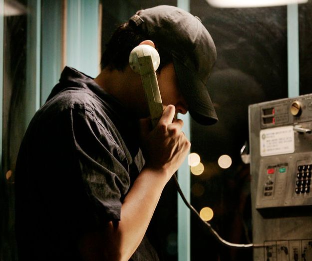 1991년 1월29일. 저녁 6시쯤 서울구정국민학교 3학년이었던 이형호 군이 유괴되는 사건이 벌어졌다. 사진은 이형호 군 유괴 살인 사건을 모티브로 제작된 영화 '그놈 목소리' 스틸컷. /사진='그놈 목소리' 스틸컷