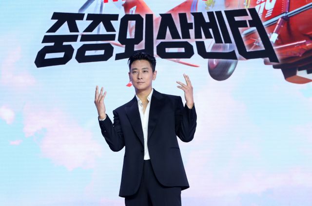 넷플릭스 시리즈 중증외상센터가 인기몰이 중이다. 사진은 최근 서울 강남구 그랜드 인터컨티넨탈 서울 파르나스에서 열린 중증외상센터 제작발표회에 나섰던 주연배우 주지훈. /사진=뉴시스