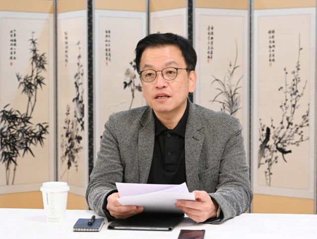 최상목 대통령 권한대행 부총리 겸 기획재정부 장관은 미국 연방준비제도(Fed)의 연방공개시장위원회(FOMC) 회의 결과와 관련해 거시경제·금융 현안 간담회(F4 회의)를 진행했다. 사진은 최 권한대행이 30일 서울 종로구 정부서울청사에서 '거시경제·금융현안 간담회'를 주재하는 모습. /사진=뉴스1