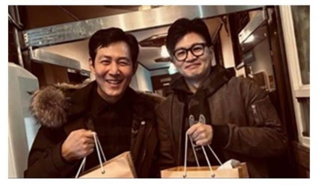 배우 이정재가 화제를 모았던 한동훈 전 국민의힘 대표와의 만남에 대해 해명했다. /사진=온라인커뮤니티