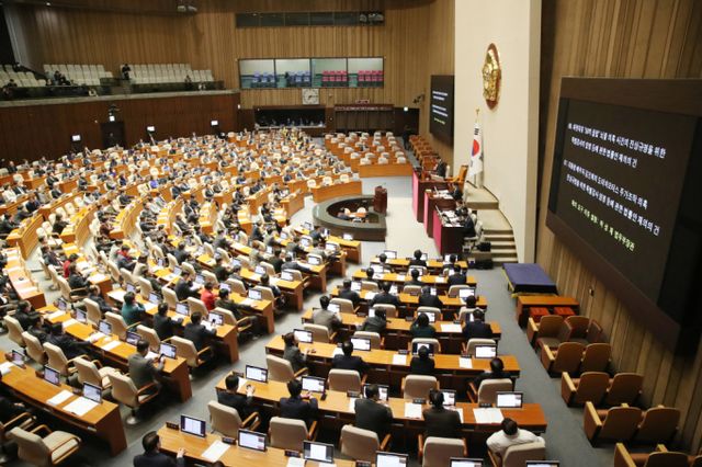 내란 특검법, 김건희 여사 특검법 이른바 '쌍특검법안'에 관한 재표결을 실시한다. 사진은 본회의장 모습. /사진=뉴스1