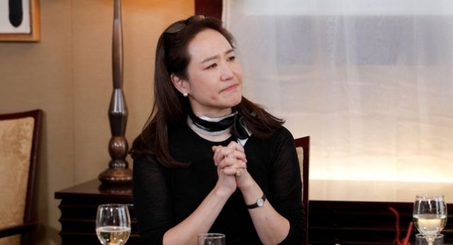 연 매출 600억원을 달성한 방송인 강주은이 "남편 최민수보다 세금을 많이 낸다"고 밝혔다. /사진='4인용식탁' 제공