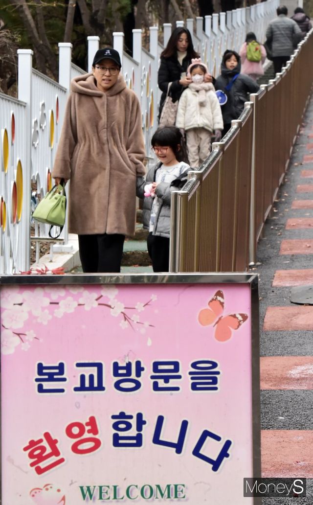 ▲ 신입생 친구들의 본교 방문을 환영합니다