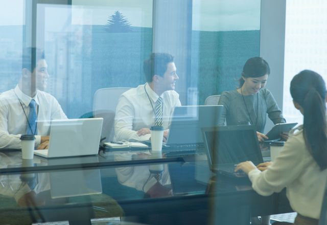 직장인 2명 중 1명이 유급 연차휴가를 자유롭게 쓰지 못하는 것으로 나타났다. /사진=이미지투데이