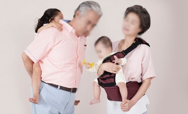 아이 하교를 돕고 집안일까지 하는 아르바이트를 구하는 구인 글이 뭇매를 맞고 있다. 사진은 기사의 이해를 돕기 위한 자료 사진. /사진=이미지투데이