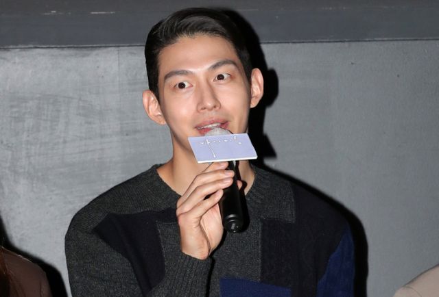  불륜설로 진실 공방을 벌여온 UN 출신 최정원의 불륜 행위를 재판부가 인정한 것으로 알려졌다. 사진은 서울 광진구 건대입구 롯데시네마에서 진행된 영화 '나의 이름' 언론시사회에 참석한 배우 최정원. /사진=머니투데이