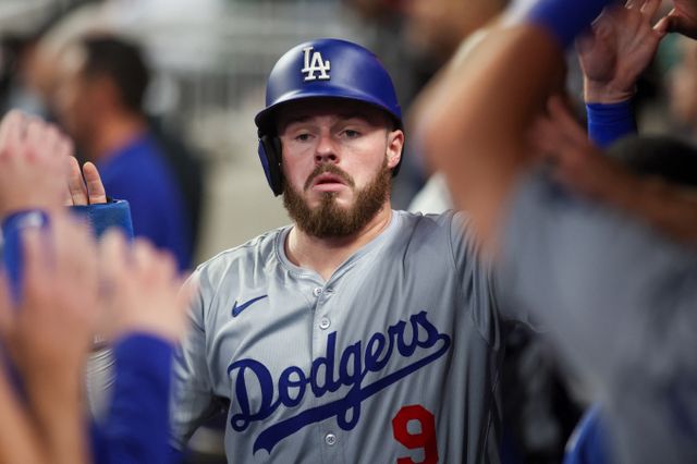 LA다저스의 주전 2루수 자리에 도전하는 김혜성이 복수의 경쟁자들과 치열한 자리싸움을 벌일 예정이다. 사진은 2024시즌 LA다저스에서 활약한 게빈 럭스. /사진=로이터