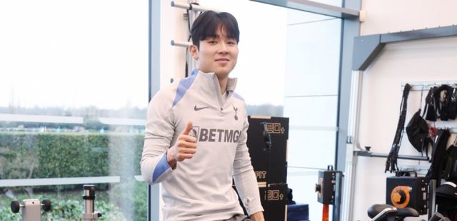 토트넘 홋스퍼 소속 양민혁이 아직까지 등번호를 부여받지 못한 상태다. 사진은 토트넘 훗스퍼에 합류한 양민혁의 모습. /사진=토트넘 홋스퍼 홈페이지 캡처