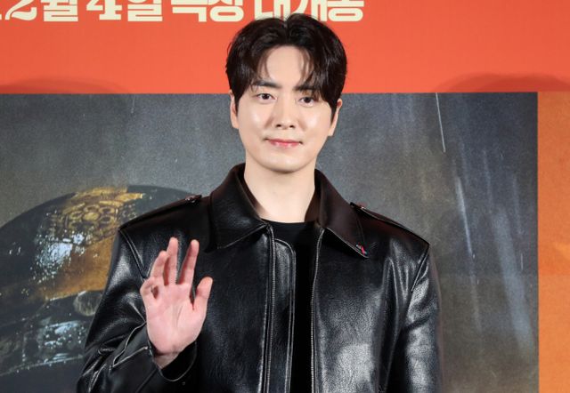 배우 이준혁이 체중 변화의 비밀을 공개헀다. 사진은 지난해 11월 영화 '소방관' 제작보고회에 참석한 배우 이준혁. /사진=뉴시스