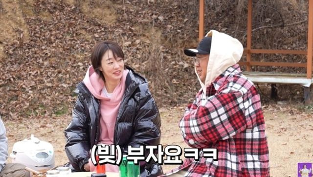 배우 최여진이 남자친구를 쿨하게 공개했다. /사진='김숙티비' 유튜브 캡처