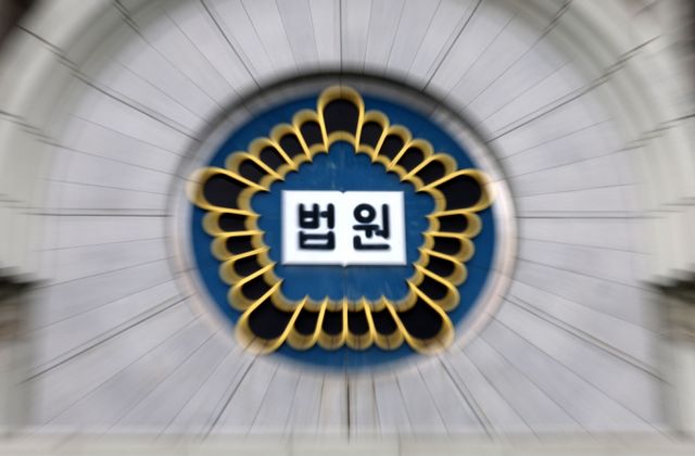 성폭행한 혐의로 기소된 기독교복음선교회(JMS) 교주 정명석씨에 대해 징역 17년이 확정됐다. /사진=뉴시스