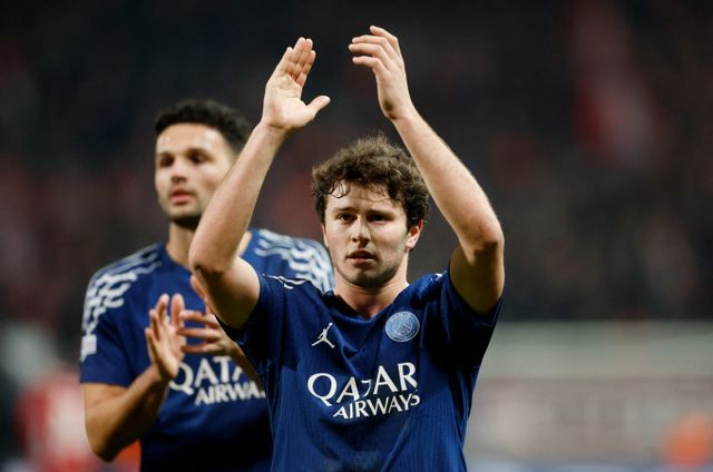 파리생제르맹이 스타드 브레스트29를 3-0으로 제압하며 16강 플레이오프 1차전에서 승리했다. 사진은 12일(한국시각) 프랑스 갱강 스타두 루두루에서 열린 파리생제르맹과 스타드 브레스트29와의 경기를 마친 주앙 네베스의 모습. /사진=로이터