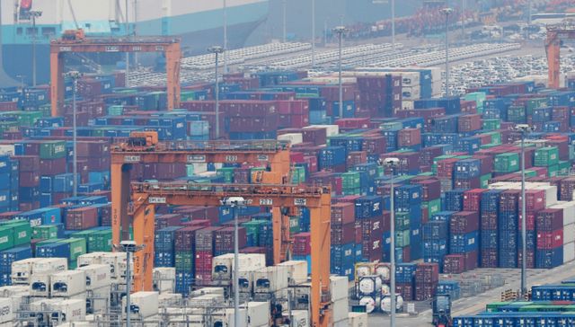 경기 평택시 포승읍 평택항 수출 야적장에 컨테이너들이 쌓여있다. / 사진=뉴스1 김영운 기자