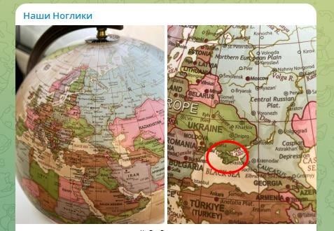  러시아 사할린의 한 도서관장이 한국 외교관이 왜곡된 지구본을 선물했다며 이는 외교상 결례라고 지적했다. 사진은 크림반도가 우크라이나 영토로 표기된 지구본./사진=사할린 지역 텔레그램 체널 '나시 노글라키'