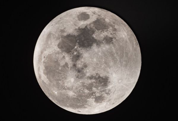 2025년 을사년 정월대보름 보름달이 서울 기준 12일 17시 46분에 떠오른다. 사진은 지난 2022년 11월8일 전영범 한국천문연구원 책임연구원이 찍은 보름달의 모습. /사진=한국천문연구원 홈페이지 캡처