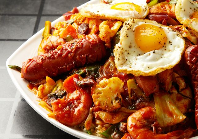 아닐사 레스토랑은 스리랑카 커리를 맛볼 수 있는 음식점이다. 사진은 아닐사 레스토랑의 아닐사 스페셜. /사진=다이어리알