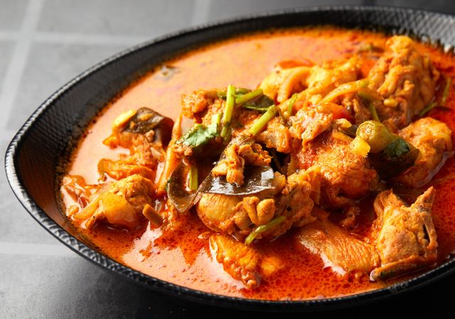 경기도 화성 발안 만세시장은 다양한 국적의 외국인 노동자들이 유입되면서 다양한 국가의 음식이 발달됐다. 사진은 아닐사 레스토랑의 닭고기 커리. /사진=다이어리알