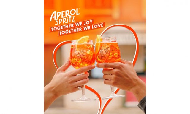 캄파리코리아는 밸런타인데이 시즌을 맞아 오는 14일부터 16일까지 3일간 아페롤 스프리츠 1+1 프로모션을 진행한다. /사진=캄파리코리아