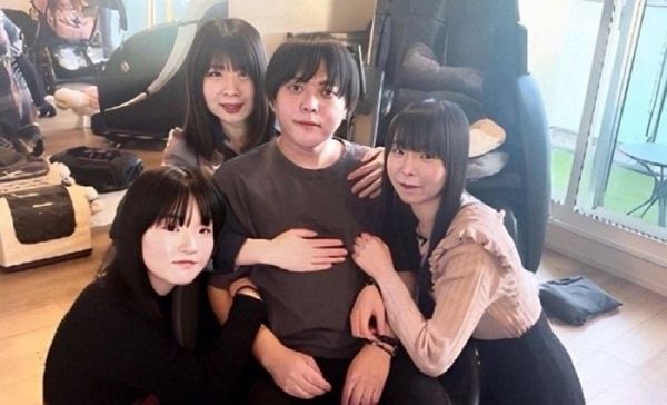 와타나베 류타와 그의 가족. /사진=일본 현지 매체 캡처