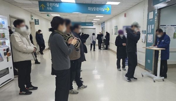 대전 서구 한 초등학교에서 김하늘양을 살해한 여교사가 인공호흡기를 끼고 입원 중인 것으로 알려졌다. 사진은 대전 서구 한 초등학교에서 김하늘양을 살해한 교사가 입원 중인 중환자실 모습. /사진=뉴스1
