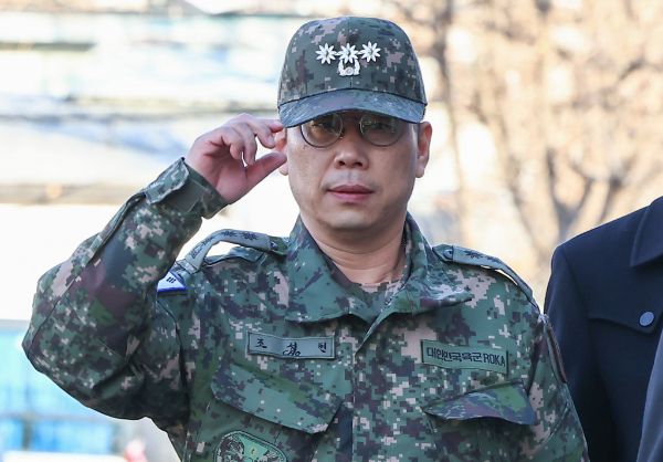 조성현 수도방위사령부 제1경비단장이 이진우 전 수방사령관으로부터 의원들을 끌어내라는 지시를 받았다고 주장했다. 사진은 13일 조성현 수도방위사령부 제1경비단장이 윤석열 대통령 탄핵 심판 8차 변론에 증인으로 출석한 모습. /사진=뉴스1