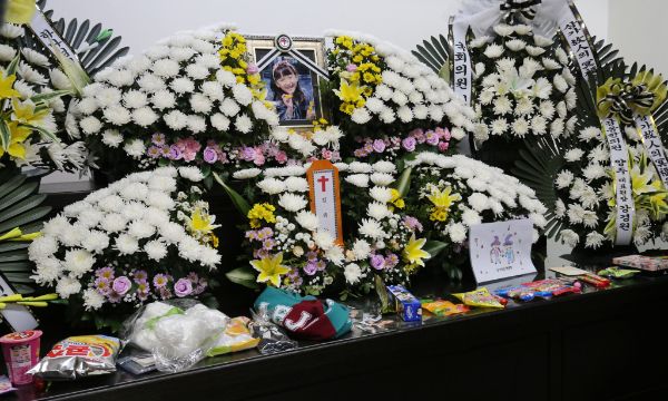  대전 서구 한 초등학교에서 교사에게 피살된 김하늘양이 14일 영면에 든다. 사진은 건양대병원 장례식장에 마련된 김하늘양 빈소 모습. /사진=뉴스1