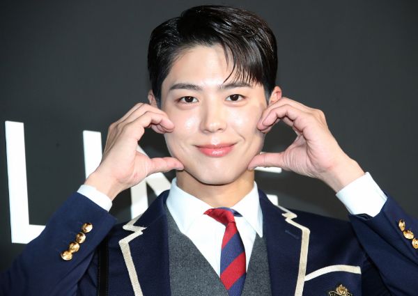 배우 박보검이 '더 시즌즈'의 새 MC로 발탁됐다. 사진은 배우 박보검이 셀린느 청담 플래그십에 참석한 모습. /사진=뉴스1