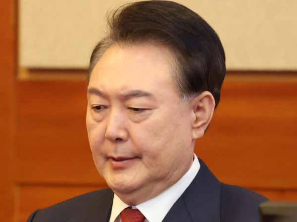 윤석열 대통령에 대한 탄핵 심판 10차 변론기일이 오는 20일로 지정됐다. 사진은 윤석열 대통령이 지난 13일 서울 종로구 헌법재판소에서 열리는 탄핵심판 8차 변론에 출석해 있는 모습. /사진=뉴스1(공동취재단)