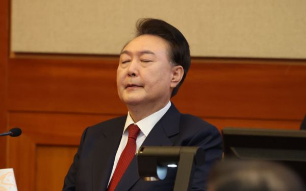 윤석열 대통령 측이 헌법재판소가 지정한 10차 추가 변론기일에 출석할 수 없다며 변경 신청서를 제출했다. 사진은 윤석열 대통령이 탄핵심판 8차 변론에 출석한 모습. /사진=뉴스1(공동취재단)