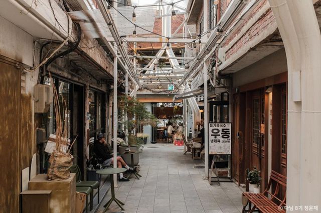 해방촌 신흥시장은 골목 곳곳에서 개성 넘치는 상점들이 즐비하다. /사진=한국관광공사