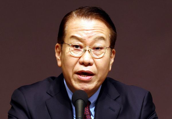 권영세 국민의힘 비상대책위원장이 윤석열 대통령 하야설에 대해 고려 사항이 아니라고 밝혔다. 사진은 권 비대위원장이 한국프레스센터에서 열린 관훈클럽 초청 토론회에서 패널들의 질문에 답하는 모습. /사진=뉴시스