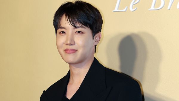 BTS 제이홉이 생일을 맞아 서울아산병원 어린이병원에 2억원울 기부했다. 사진은 BTS 제이홉이 행사에 참석한 모습. /사진=뉴스1