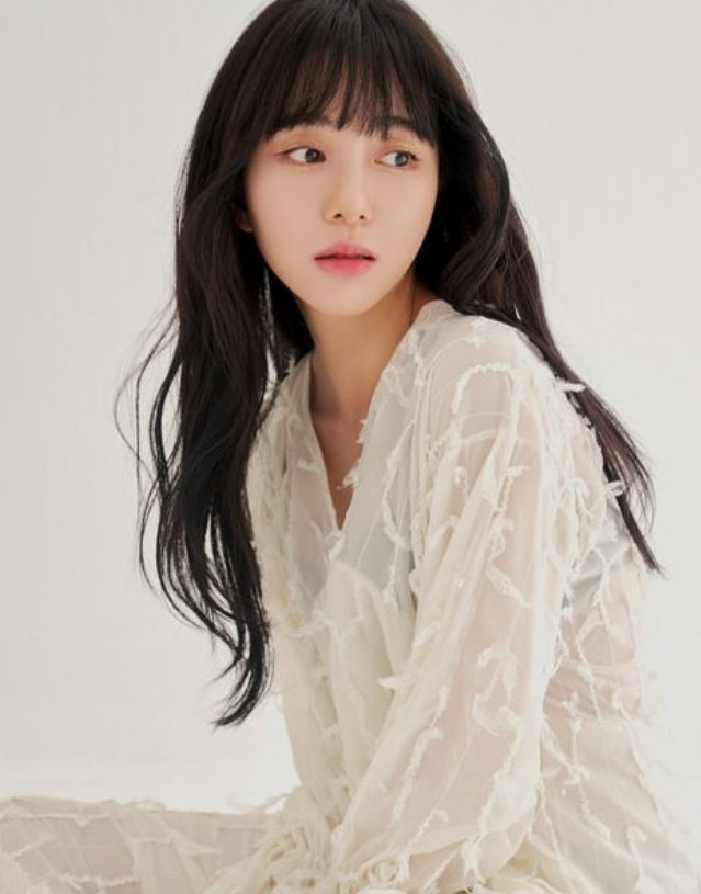 걸그룹 AOA 출신인 권민아가 고(故) 김새론의 사생활을 폭로한 유튜버에게 비판의 목소리를 높였다. 사진은 권민아의 모습. /사진=권민아 인스타그램 캡처