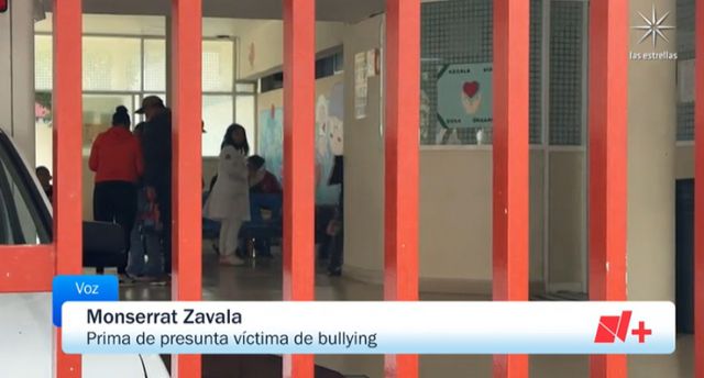 멕시코에서 K팝 팬이라는 이유 때문에 괴롭힘을 당하던 10대 소녀가 건물에서 떨어져 논란이 일고 있다. 사진은 멕시코 공영방송 텔레비사가 사건을 보도한 모습. /사진=텔레비사 방송화면 캡처