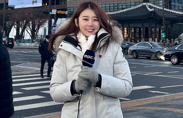 오요안나의 생전 일기장이 공개된 가운데 가해자로 지목된 박하명이 19일 날씨 방송을 강행했다. 사진은 박하명이 날씨 예보를 앞두고 인증 사진을 남기는 모습. /사진=박하명 인스타그램 캡처