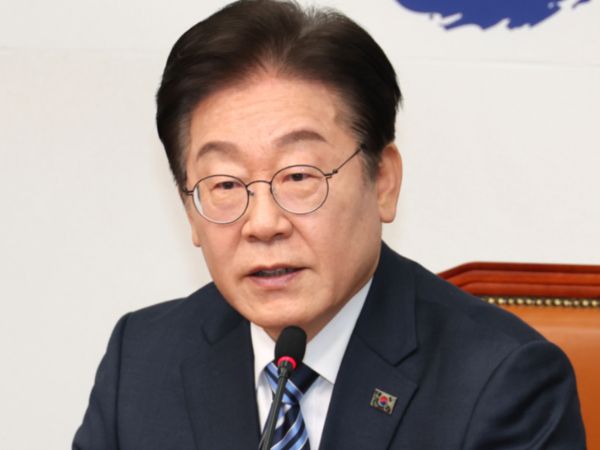 이재명 더불어민주당 대표가 "월급쟁이는 봉인가?"라고 지적했다. 사진은 이재명 더불어민주당 대표가 지난 17일 오전 서울 여의도 국회에서 열린 최고위원회의에서 모두발언을 하는 모습. /사진=뉴스1