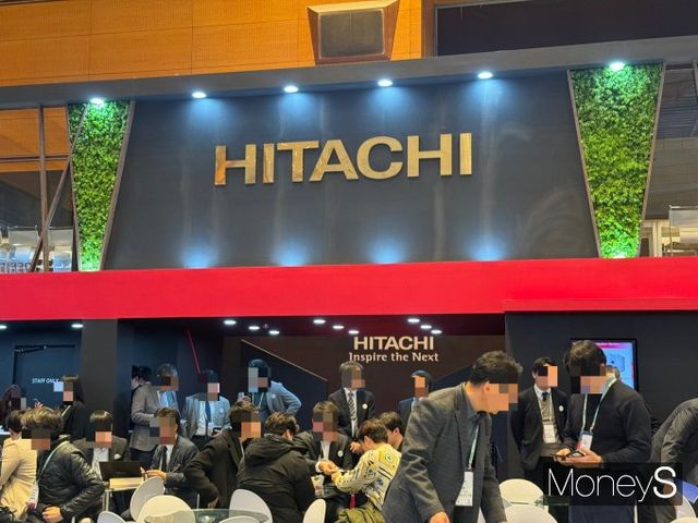 히타치는 '세미콘코리아 2025'에 참가해 다양한 고객들과의 만남을 가졌다. /사진=정연 기자
