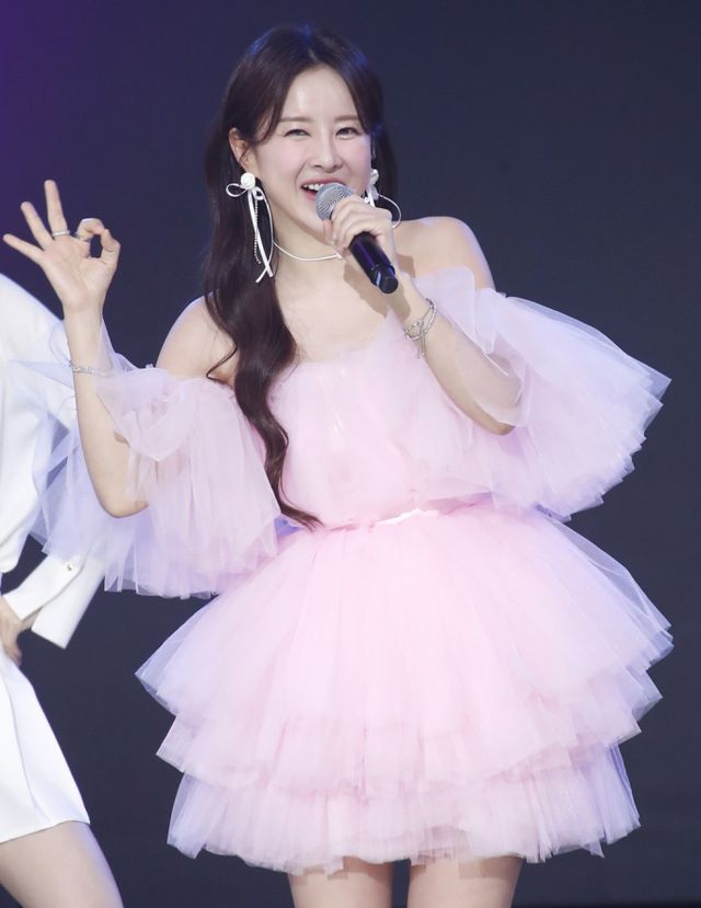 가수 은가은(37)이 TSM엔터테인먼트와 전속계약 분쟁에서 승소했다. 사진은 지난해 4월 12일 트롯뮤직어워즈 2024에 출연한 가수 은가은 모습. /사진=뉴스1