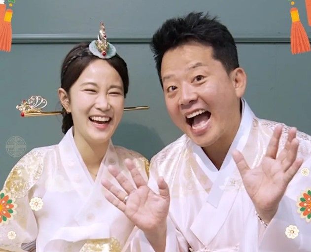  코미디언 김준호(50)·김지민(41)이 오는 7월13일 결혼한다./사진=김지민 유튜브 채널 '김지민의 느낌아니까' 캡처