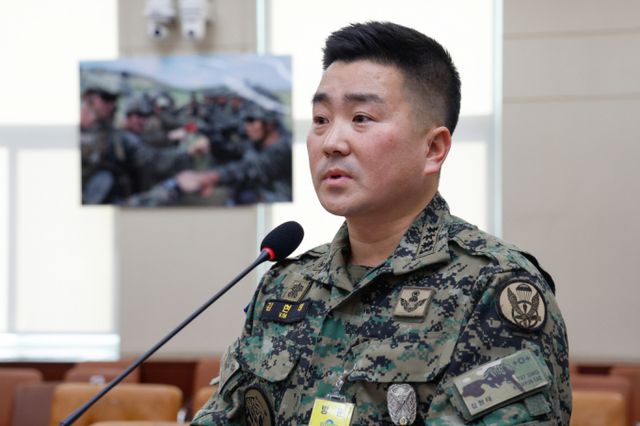 검찰이 비상계엄 당시 국회에 직접 투입됐던 707특임단장을 피의자 소환 조사하고 있다. 사진은 지난 17일 서울 여의도 국회에서 열린 국방위원회 전체회의에 출석한 김현태 육군 707특수임무단장의 질의답변. /사진=뉴스1