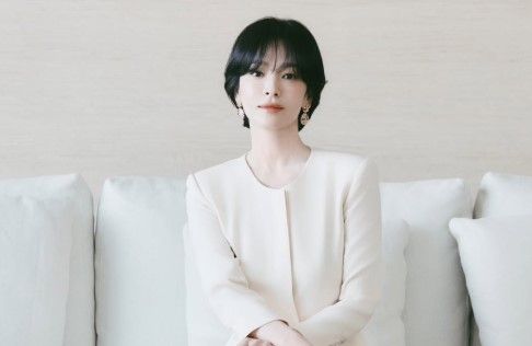 배우 송혜교의 눈부신 미모가 눈길을 끌고 있다. /사진=송헤교 인스타그램