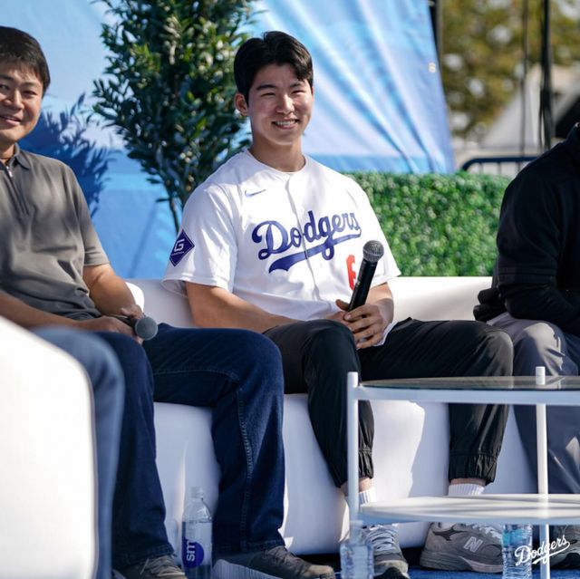 LA다저스 소속 내야수 김혜성이 시범경기 첫 안타를 터트렸다. 사진은 지난 2일 미국 캘리포니아주 다저스타디움에서 열린 2025 팬패스트에 참석한 김혜성의 모습. /사진=LA다저스 인스타그램